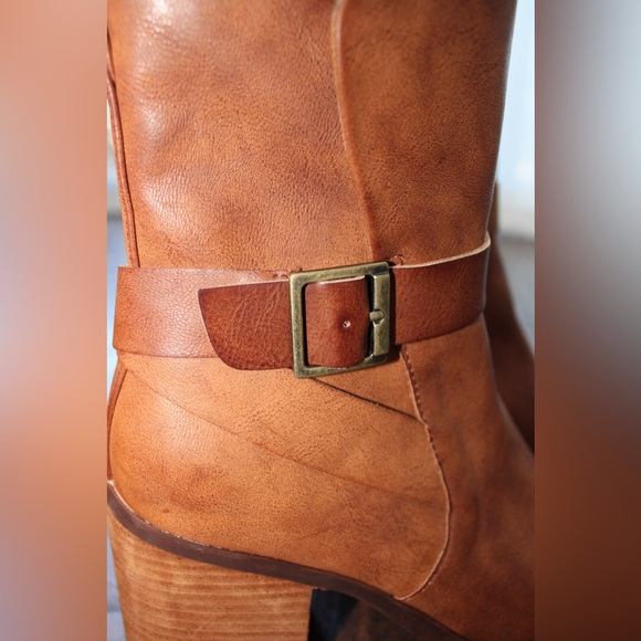 KORKS Marci II Brown Tan Block Heel Boots - Picture 7 of 14